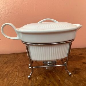 Tabletops Gallery 16oz. Gravy Boat Ceramic White, With Candle Warming Stand